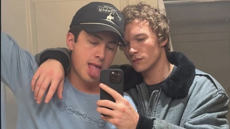 ara🏒is seeing bangtan✨ tweet media