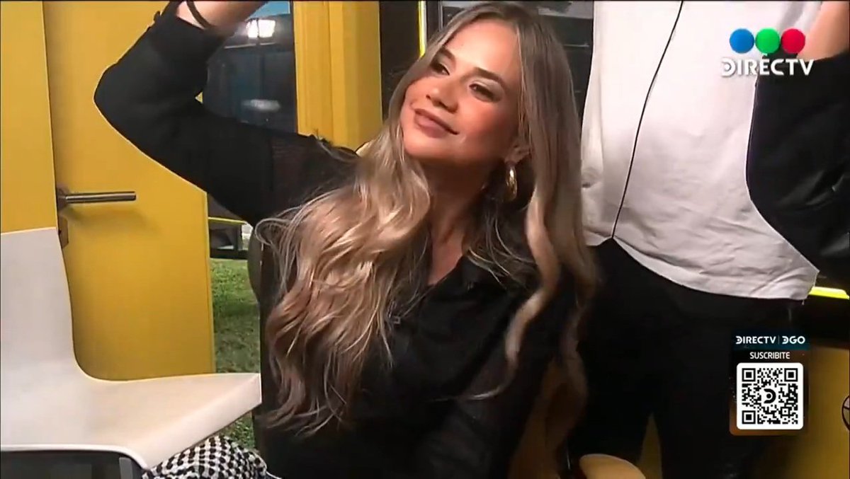 ale_up7's tweet photo. Dice mamá Cin que escriban bien su nombre es Cinzia al 9009
#solzia #granhermano https://t.co/VVQ40mRzb6