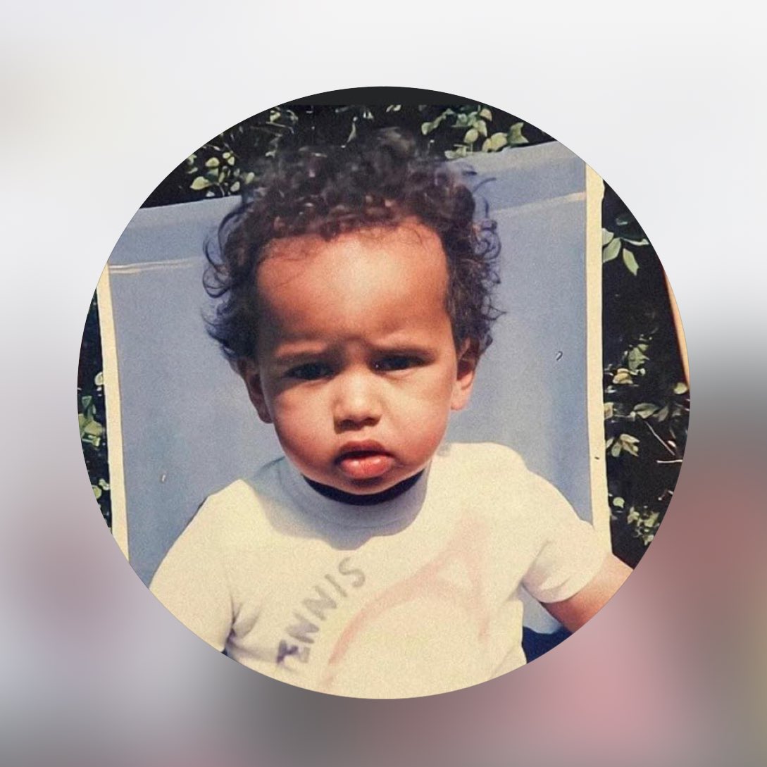 SIR LEWIS HAMILTON'S NEW PROFILE PIC