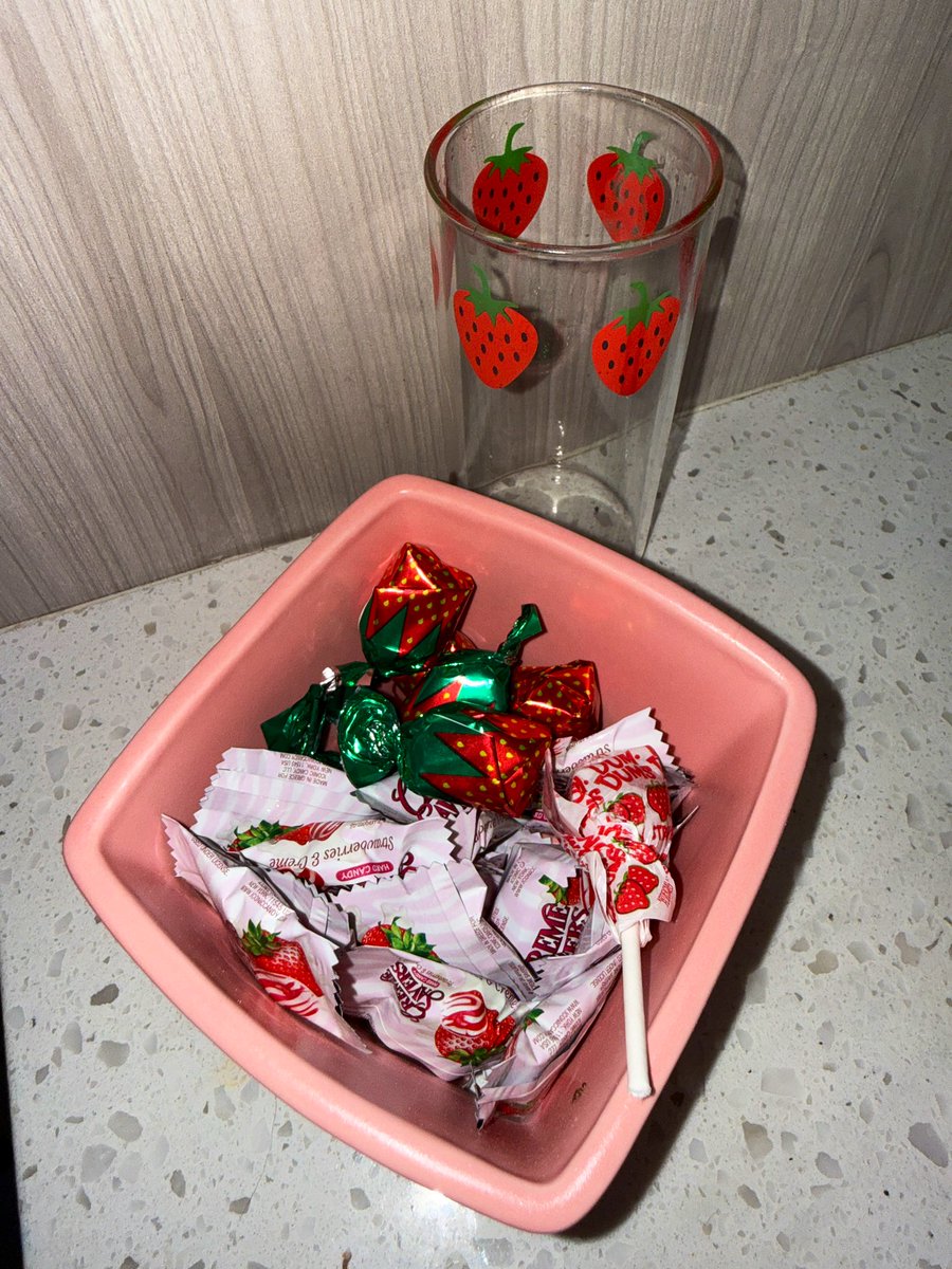 Black Phillip tweet media