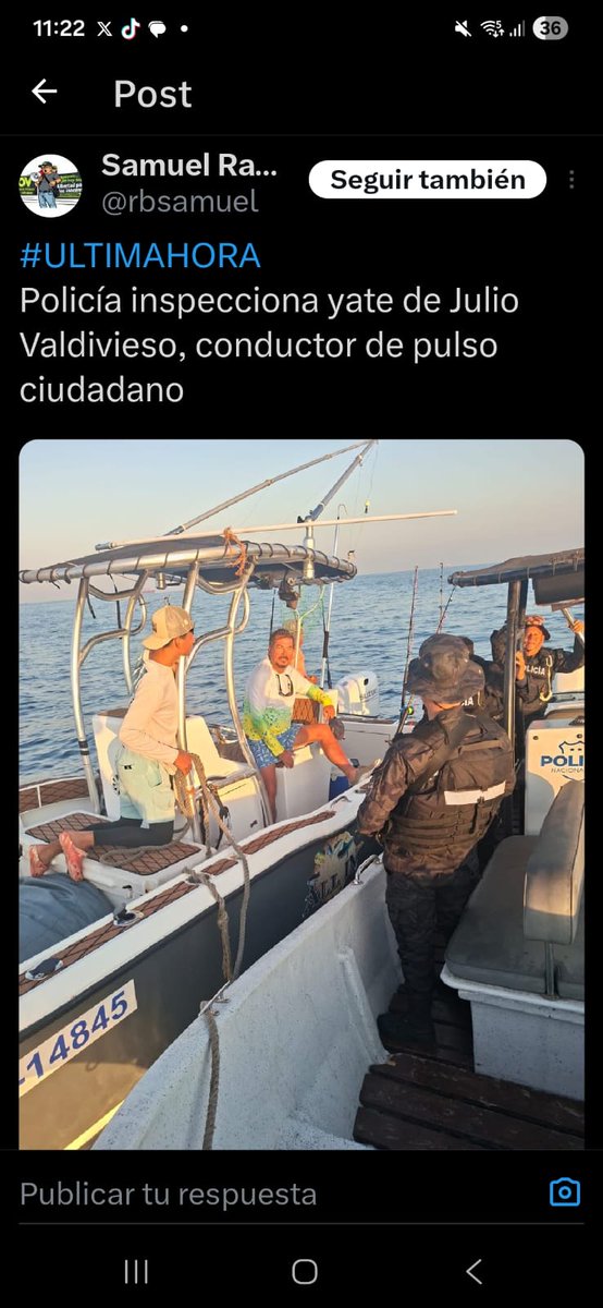 LoGuanaco's tweet photo. El abogado Julio Valdivieso ha hecho pública su intención de proceder legalmente contra el líder de @MOVIRSV, luego de que se publicara en redes sociales una fotografía acompañada de señalamientos que, según denuncia Valdivieso, afectan su imagen, su derecho a la privacidad y su honor, además de involucrarlo públicamente junto al programa que dirige en el canal de televisión donde labora.
Según lo expuesto por Valdivieso, este tipo de publicaciones no solo buscan generar morbo y desinformación, sino también instalar narrativas que terminan dañando reputaciones sin que exista una resolución judicial o una base seria para sostener ciertos señalamientos en el espacio público.
Y aquí es donde viene lo de siempre: cuando alguien decide responder por la vía legal o pública ante una publicación que considera difamatoria, inmediatamente salen algunos personajes a querer vender el cuento de la “persecución política”. Ya conocemos esa cantaleta. En este país hay demasiada costumbre de tirar la piedra, esconder la mano y luego hacerse la víctima cuando alguien decide defenderse.
No se puede normalizar que en redes sociales cualquiera publique fotos, señalamientos o insinuaciones delicadas sobre otra persona, y después pretenda lavarse las manos diciendo que solo “informaba” o “opinaba”. La libertad de expresión no es licencia para difamar, ni para invadir la privacidad de nadie.
Si alguien tiene pruebas reales, que las presente donde corresponde. Pero si lo que se busca es manchar nombres, generar escándalo y luego correr a refugiarse en el discurso de “me persiguen”, entonces estamos frente a la vieja táctica de siempre: provocar, incendiar, victimizarse y tratar de sacar rédito político o mediático.
Ahora toca ver si, cuando avance este caso, algunos van a tener el valor de sostener con pruebas lo que insinuaron en redes, o si van a salir con el mismo libreto gastado de siempre: decir que son “perseguidos políticos” porque al fin alguien les puso un alto.
El país ya está cansado de los shows, de los chambres disfrazados de denuncia y de la irresponsabilidad con micrófono o con cuenta en redes.
#ÚltimaHora #JulioValdivieso #MOVIR #ElSalvador #DenunciaPública #LibertadDeExpresión #DerechoALaPrivacidad #Difamación #RedesSociales #OpiniónPública