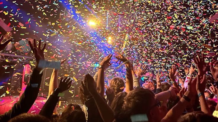 valeria 😿 tweet media