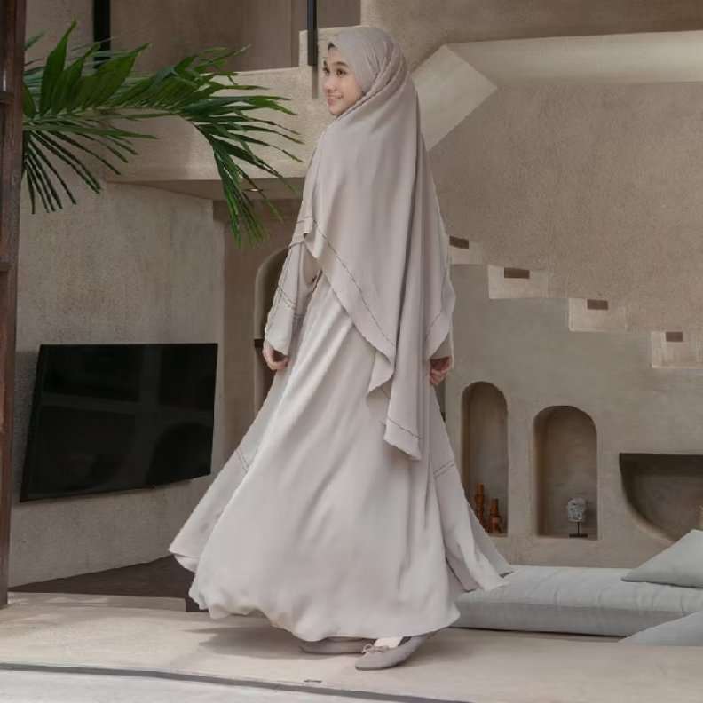 akubiruu2's tweet photo. Tahun sekarang cari abaya yang simple ngga banyak motif tapi tetep elegan 🌷 https://t.co/viCInSzn7S