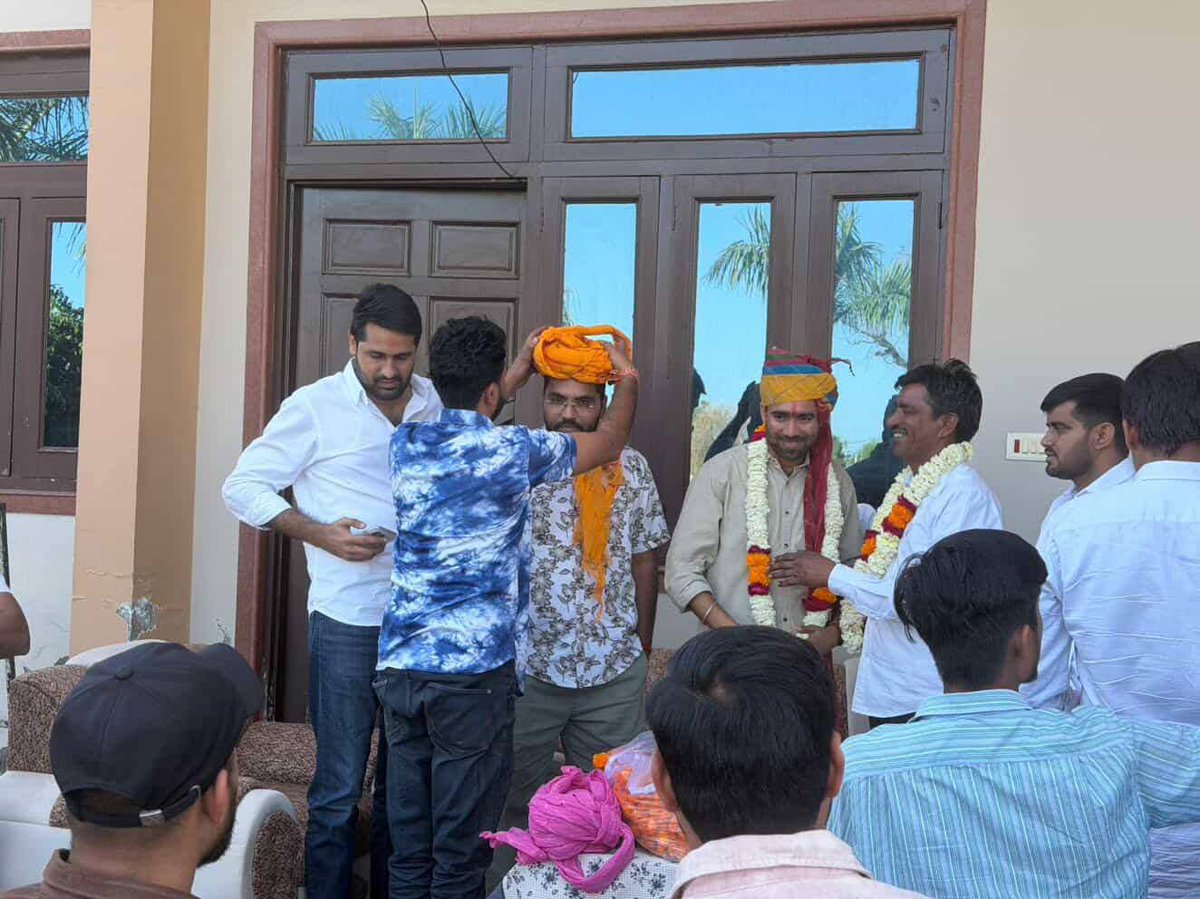 ankushwithrg's tweet photo. सांगलिया धूणी,सीकर NSUI के राष्ट्रीय अध्यक्ष विनोद जाखड़ जी के साथ पहुँचकर पुज्य पीठाधीश्वर श्री ओमदास जी महाराज से आशीर्वाद प्राप्त किया ।
#VinodJakhar
@VinodJakharIN https://t.co/QpEEk1XTU2