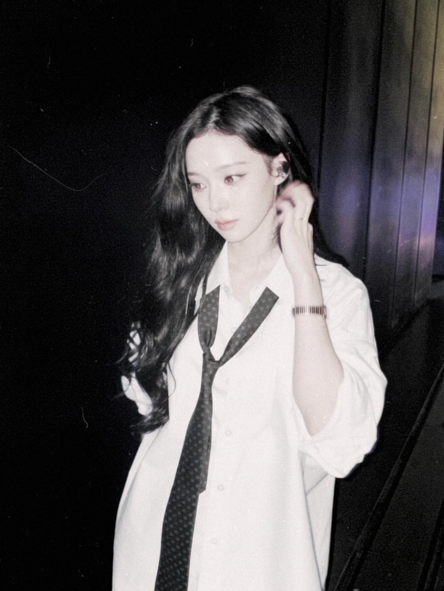 wintersaving's tweet photo. 260309 Winter Instagram Post

imwinter 

#Winter #김민정 #윈터 #冬子 https://t.co/c96czhhxiO