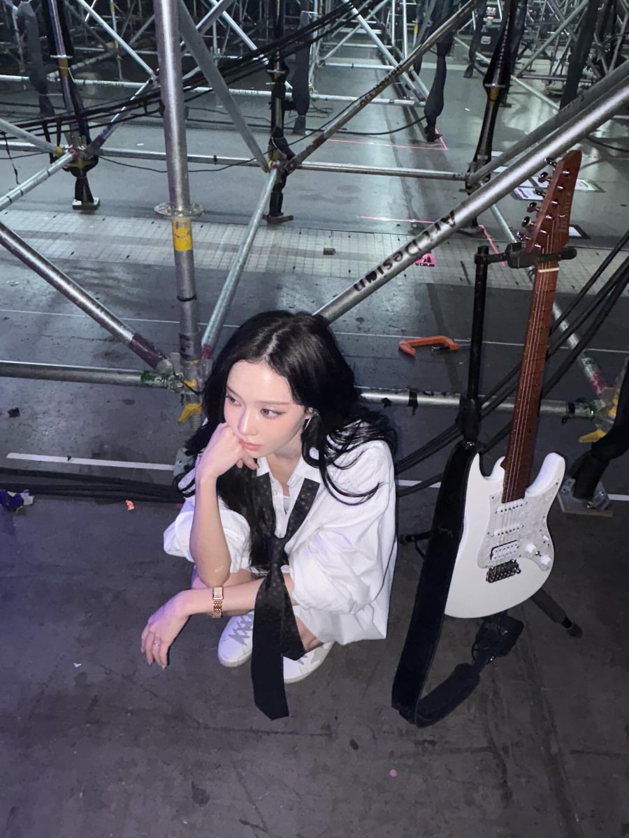 wintersaving's tweet photo. 260309 Winter Instagram Post

imwinter 

#Winter #김민정 #윈터 #冬子 https://t.co/lCllTVP84O