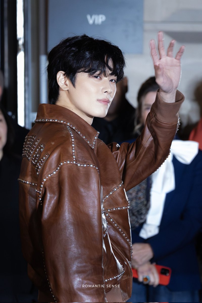 ʀᴏᴍᴀɴᴛɪᴄ ꜱᴇɴꜱᴇ tweet media