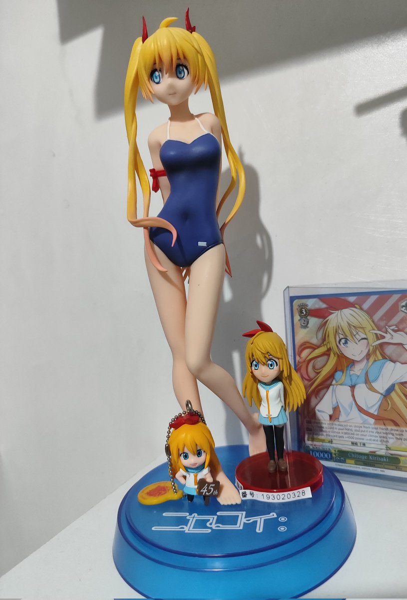 SoouL12_'s tweet photo. Hoy recibí unos pedidos que tenía en Zenmarket. 💙
#yugioh #Nisekoi #FinalFantasyVII #FateStayNight https://t.co/R6U9VuLTXE