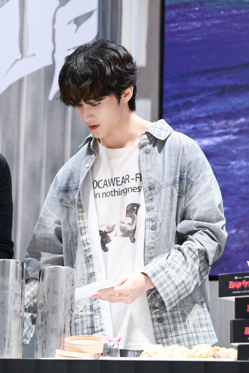 ไม่ต้องพูดอะไรมาก แค่เห็น #MARK ก็รู้สึกถึงความสดใสแล้ว

#ShopeeTH #ShopeeTHxSMTrue #ShopeexNCTDREAMEvent