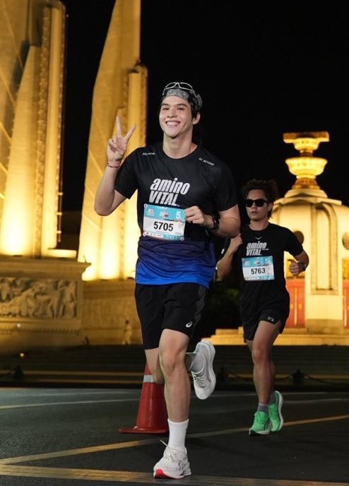 my favorite running kingie🏃‍♂️

#ASICSTH
⋆｡☁︎ #skywongravee <a href="/skywongraveee/">Wongravee Nateetorn</a> ⋆｡☁︎