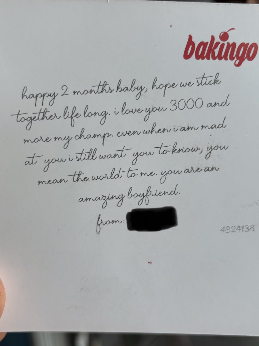 kit_sharma's tweet photo. Dear Mr Boyfriend 👦 

Feeling sad for you as ur cute little lovey-dovey moment got ruined by a mix-up by @Bakingo_Online 

Pls know ur girlfriend 👧 loves u 3000

Thankfully, @Bakingo_Online didn’t ruin my son’s birthday 🎊  by messing up the cake
#CorrectCakeWrongCard https://t.co/02sxBMYhGb