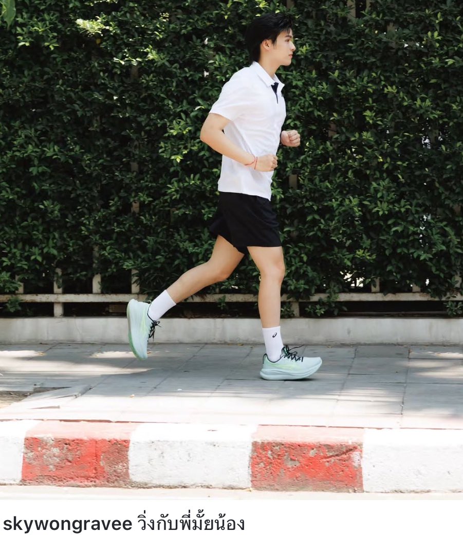 JigzErotang's tweet photo. วิ่งด้วยง่ายมากเลยครับพี่ https://t.co/04CgXaLxiA