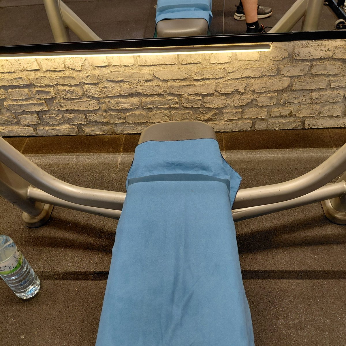 Evet arkadaşlar, benchteyim