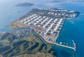 cobbervipul's tweet photo. Japan maintains the world's third-largest strategic petroleum reserve, positioned only behind China and the United States.

China reserves - 668 M
US reserves - 415 M
Japan reserves - 44 M 

India reserves - 5 M 

I am sure that the 7th largest country in the world (By Area) has sufficient land to stock pile crude oil

Yes one argue that higher crude imports will increase India's import bills and effect the GDP.

But definitely the capacity needs to be increased with growing population, growing economy and for overall energy security to offset any unforeseen shocks