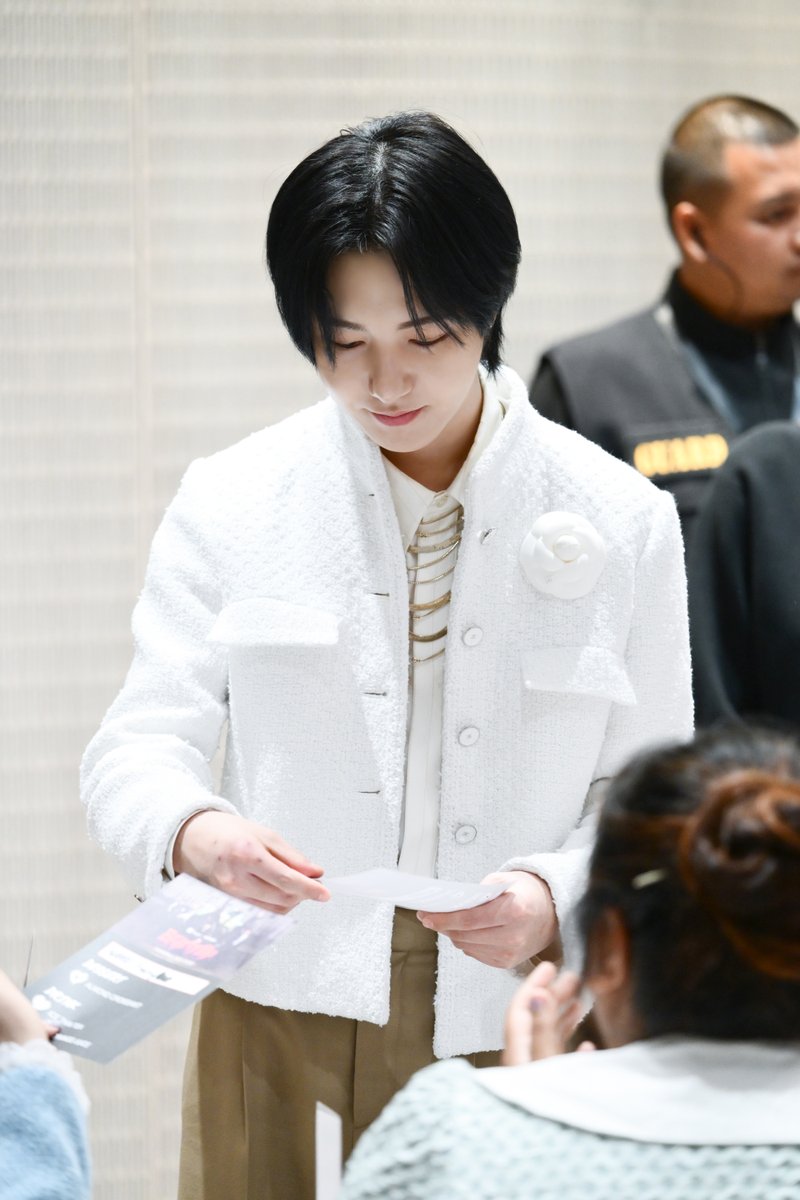 #RENJUN ออร่าองค์ชายมากก

#ShopeeTH #ShopeeTHxSMTrue #ShopeexNCTDREAMEvent