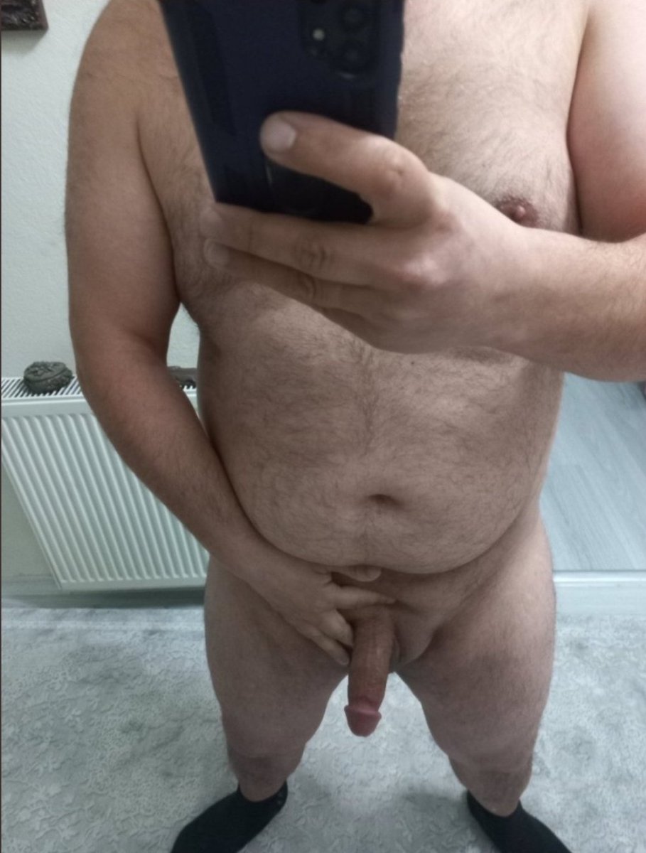 Merhaba Ben Mert ankaradan aktifim yeri olan gençler evli pasifler ve cuckoldlar  mutlaka tanışalım