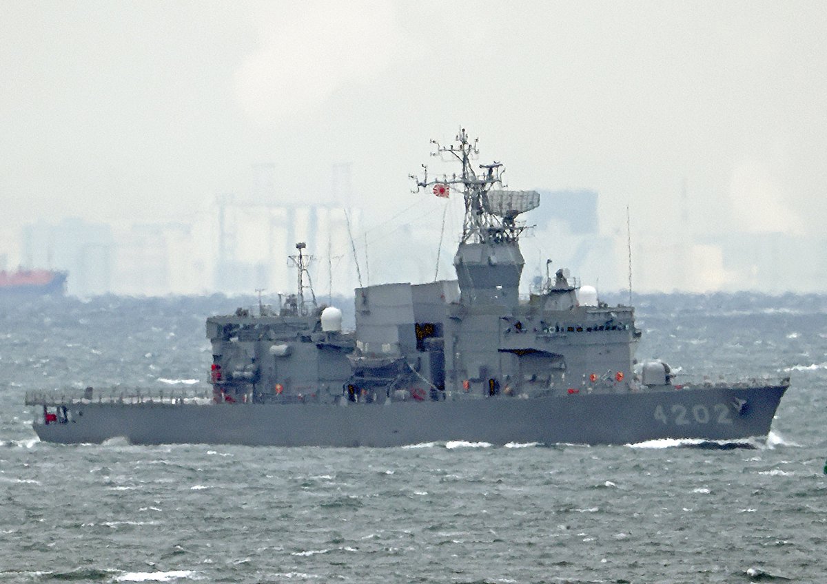 naowata2011's tweet photo. UW⚓️
#くろべ
#Kurobe 
#ATS4202
#海上���衛隊
#訓練支援艦 https://t.co/2WAvkMJnZD