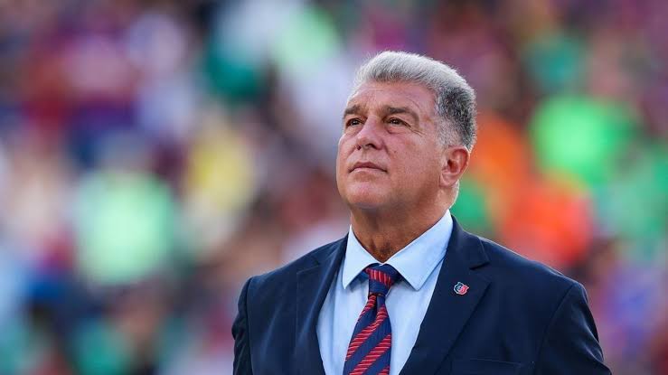 Barcelona fans are the reason why the club has nothing to do with Champions League trophy in the last 10 years.

Hardly do they move on and see their club legends as liars (Messi, Xavi) and shine teeth to defend a politician &amp; manipulator (Joan Laporta).