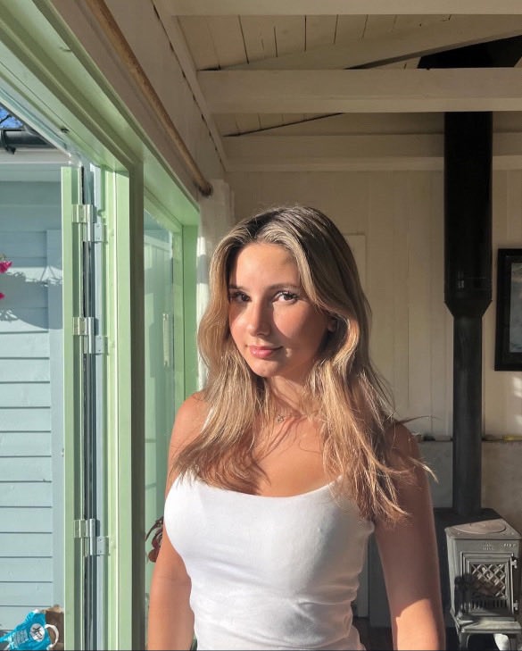 ExposeEmAlI's tweet photo. What would you and Naomi do for 24hrs??
#cuck #feargasm #wankchat https://t.co/NbZH23hXzU