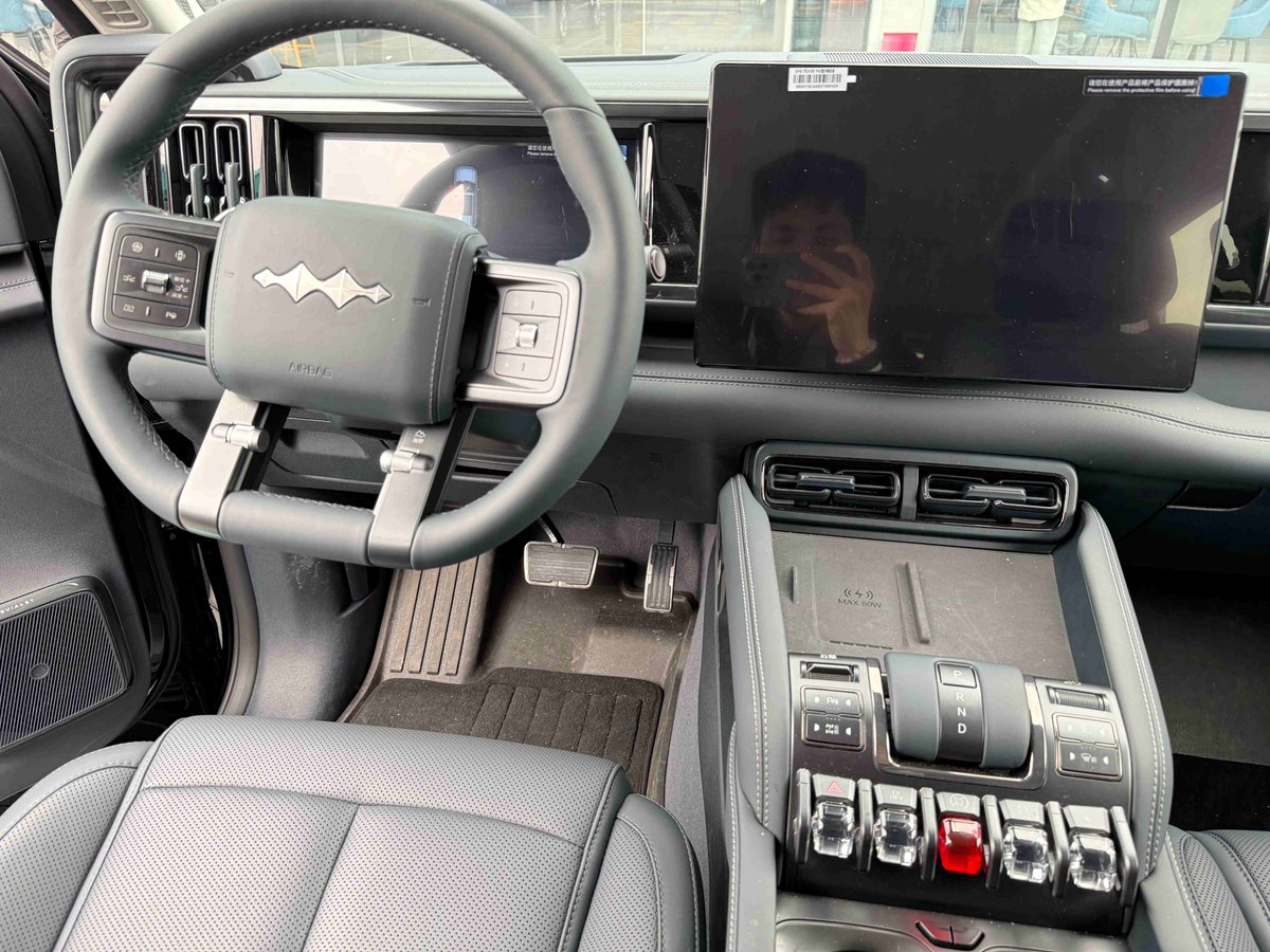 BonjourAuto's tweet photo. #UsedCar #CarFromChina #BonJourAuto #ImportFromChina #UsedCarChina
📷BYD Leopard 5. It comes with a powerful 1.5T dual-motor PHEV system, delivering 687 hp and 760 Nm of torque, with 0–100 km/h in just 4.8 seconds. Equipped with three differential locks, excellent off-road angles https://t.co/mwx61B9lDv