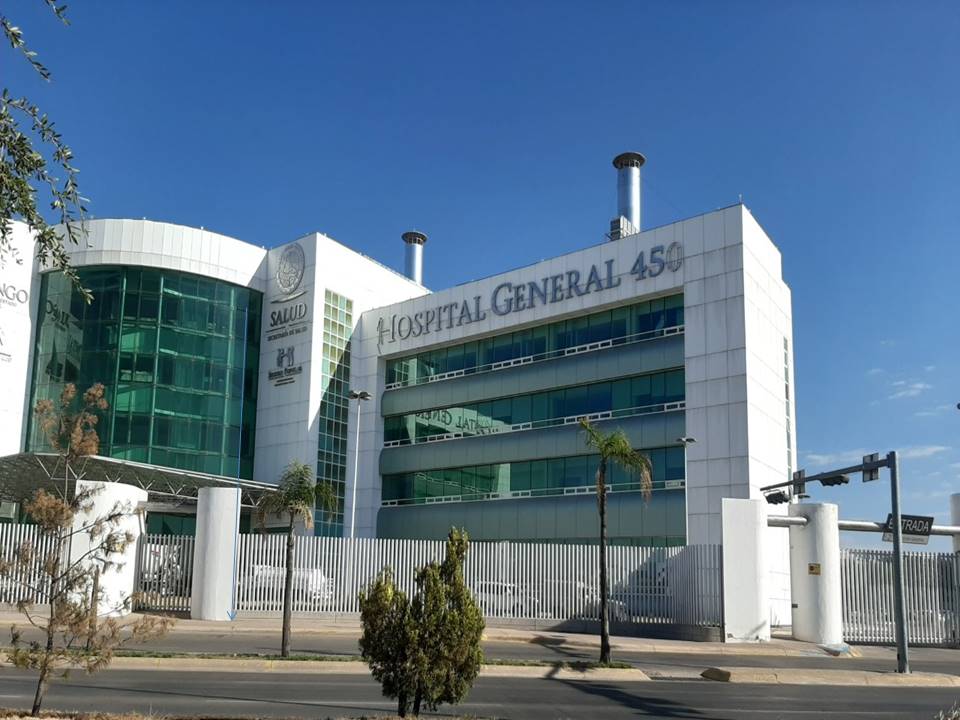 Muere motociclista al ser impactado por vehículo en bulevar Francisco Villa.
Gustavo Adolfo Félix Castañeda, de 27 años, falleció  en el Hospital General 450. Los hechos ocurren la tarde de este pasado domingo, al filo de las 7:55 horas, circulaba en una motocicleta negra con