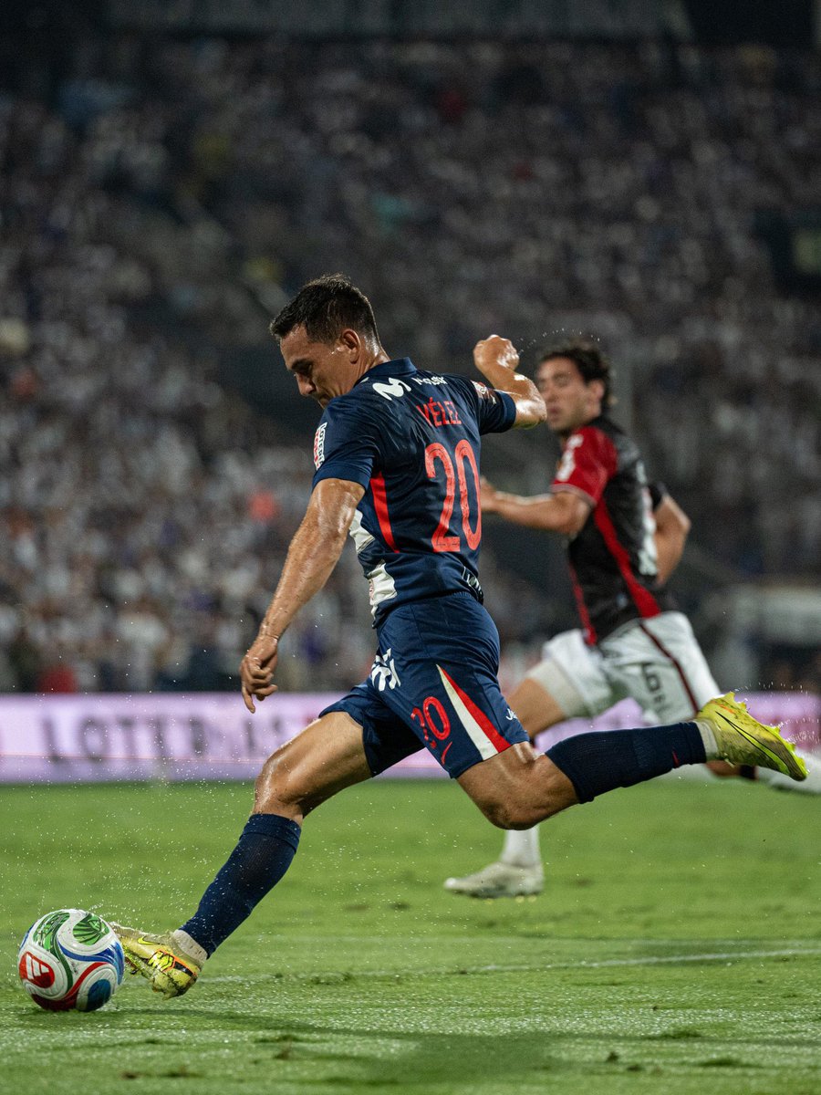 OutOfALContext 1901 tweet media