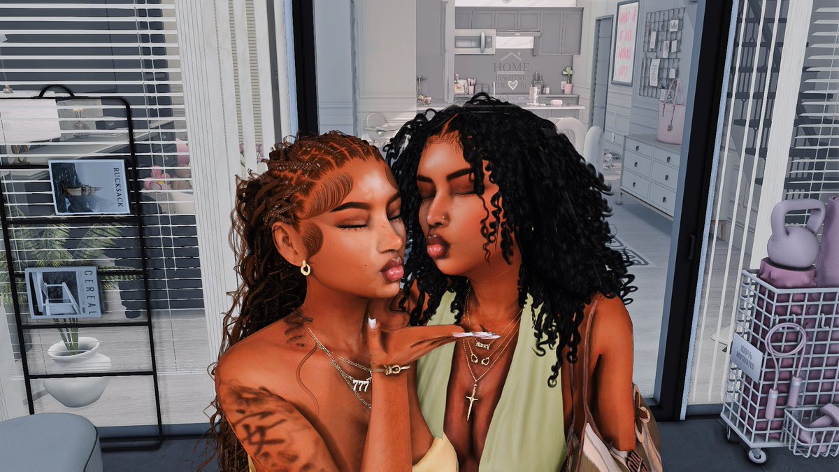 luvlyylotus_'s tweet photo. two pretty bestfriends🩷 https://t.co/G3NPkgsiZ0