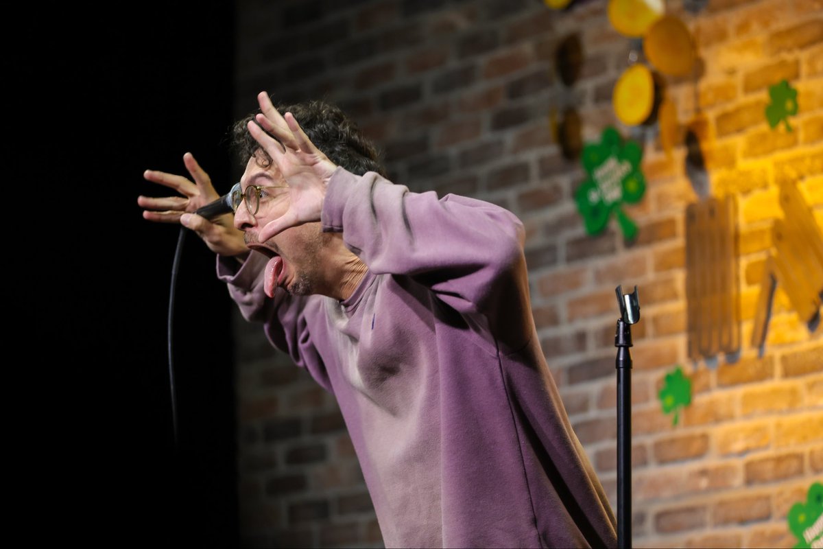 TheRobFlo's tweet photo. Some pictures I took at the @HollywoodImprov last night! https://t.co/vKbPwhWtos