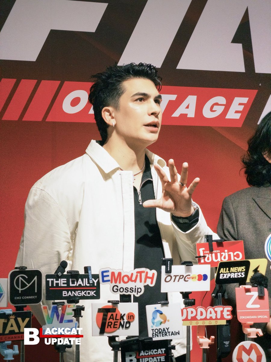 Blackcatupdate's tweet photo. ช่วงสัมภาษณ์ #อองตวน และ ผู้บริหาร ในงาน Final Pit On Stage 🏎️

#อองตวนปินโต #Finalpitonstage #FinalPit2026 
#CentralChidlom 
#BenzThonburiPanic https://t.co/GIyTSrXE4e