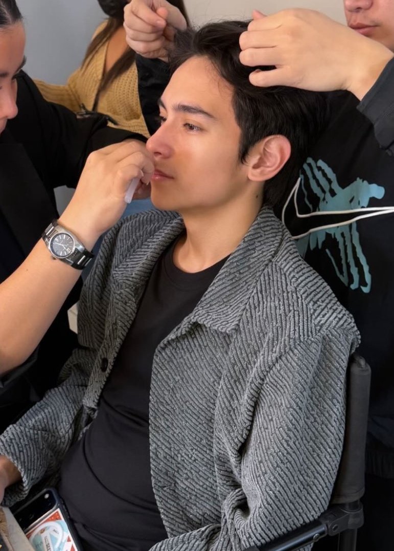 moymoysnoona's tweet photo. FOREHEAD EXPOSED IM— 😳😳😳

#HeathJornales https://t.co/jLgl2UemY7