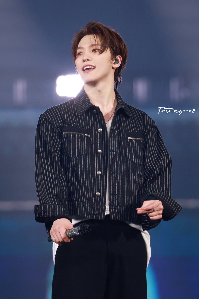 Feat_990211's tweet photo. 260228 New_ in HK Day 1

#디노 #이찬 #ディノ #DINO
#세븐틴 #SEVENTEEN https://t.co/l2e6HlTVK6