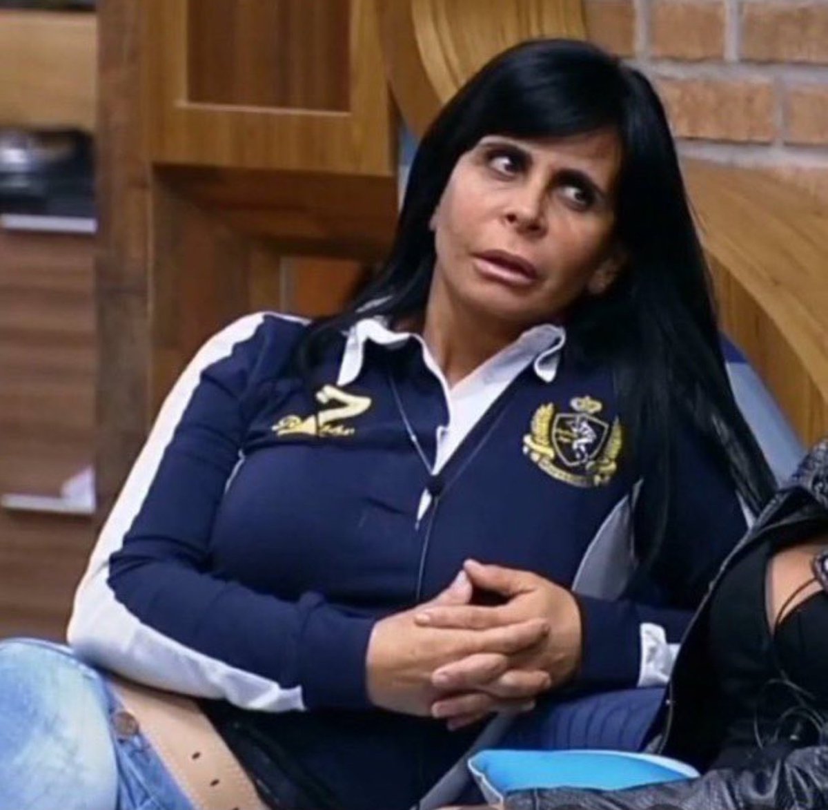 vt_realitys's tweet photo. Sério que tem gente querendo ficar do lado da chaiany (que descartou a Ana Paula como se fosse um pedaço de merda) e inventando que a Jordan foi racista por puro cabresto? #BBB26 https://t.co/Y2V4MNbw7k