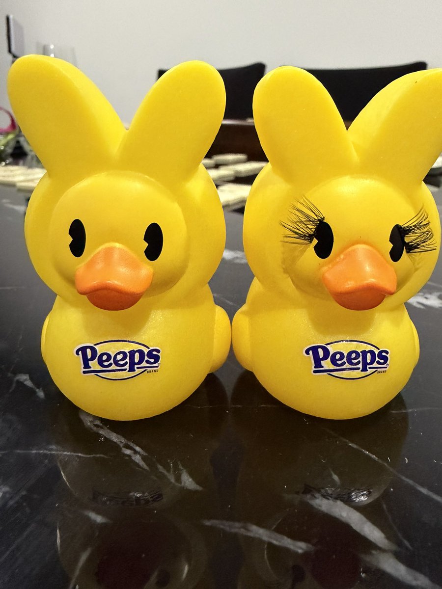 fionama's tweet image. Who doesn’t love lashes? Happy #NationalBarbieDay @ethelook #lashes