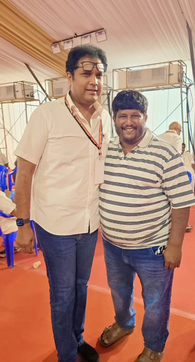 donbosco29's tweet image. திருச்சி மாநாட்டு  திடலில் @DMKITwing  கழக மாநில செயலாளர் மாண்புமிகு தொழில் துறை அமைச்சர் அண்ணன் @TRBRajaa  அவர்களுடன் இனிய சந்திப்பு
#StalinWave2026 #reelsinstagram #reelschallenge #ஸ்டாலின்_தொடரட்டும் #DMKfor2026 #DMKITWING
