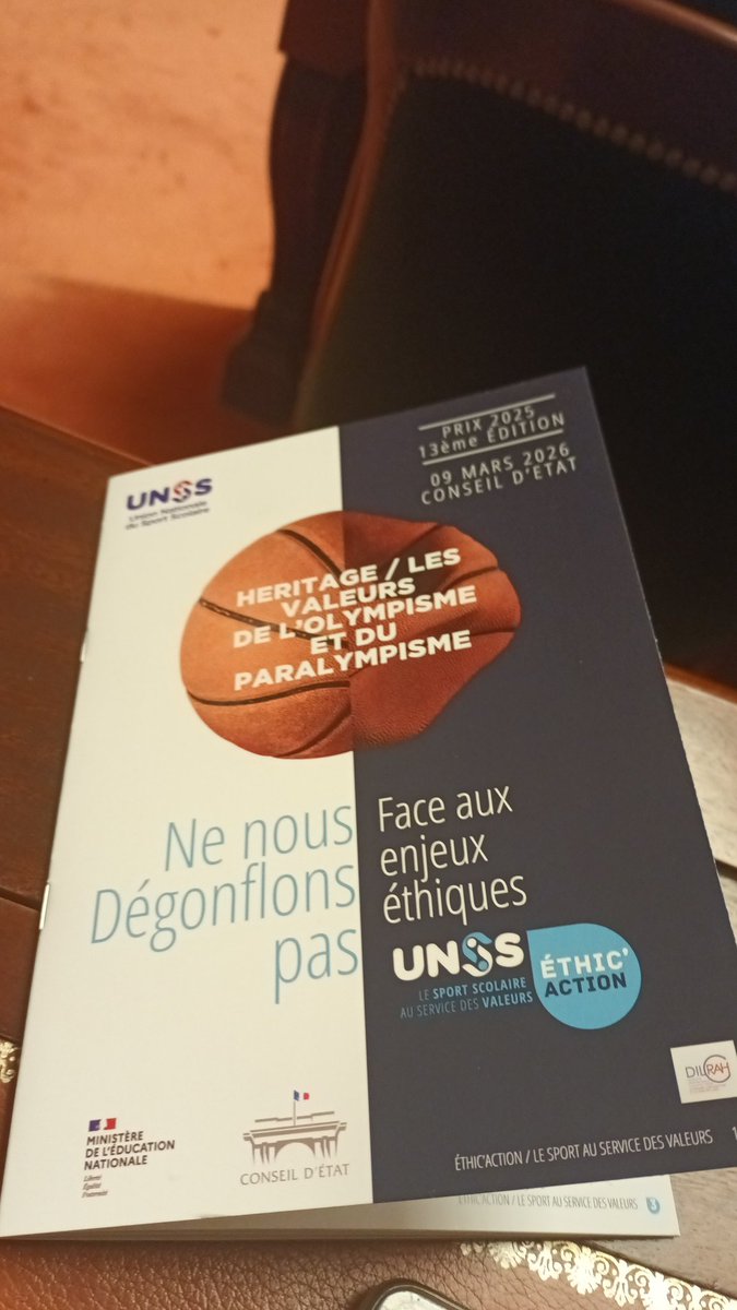 pepanier's tweet image. Une soirée magique pour ces, élèves, étudiants...la #jeunesse au @Conseil_Etat avec leur #communautéducative #professeurs, #chefsétablissements #parents #partenaires 
➕ d’informations ℹ  #postlinkedin👉bit.ly/40iFzTF
🙏🏻 pour toutes ces #émotions  @unss @EdouardGeffray