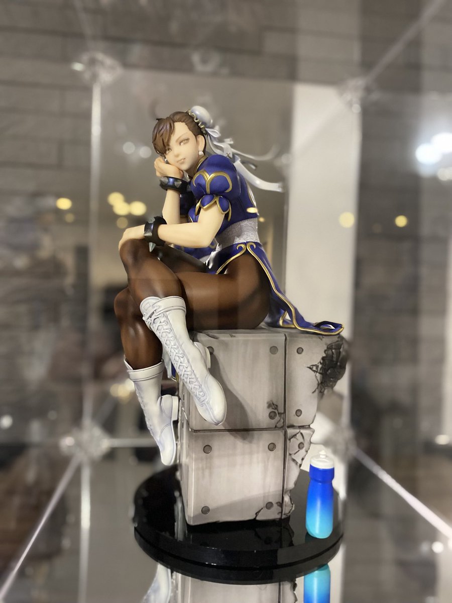 OboroYuzu's tweet photo. 春麗再販と聞いたので！
このフィギュアは絶対買いです！😆
顔が超美人だし、この脚の美しさはもう最高です！
ストII好きなら絶対後悔しません！😁👍 https://t.co/7PRqC3taBF