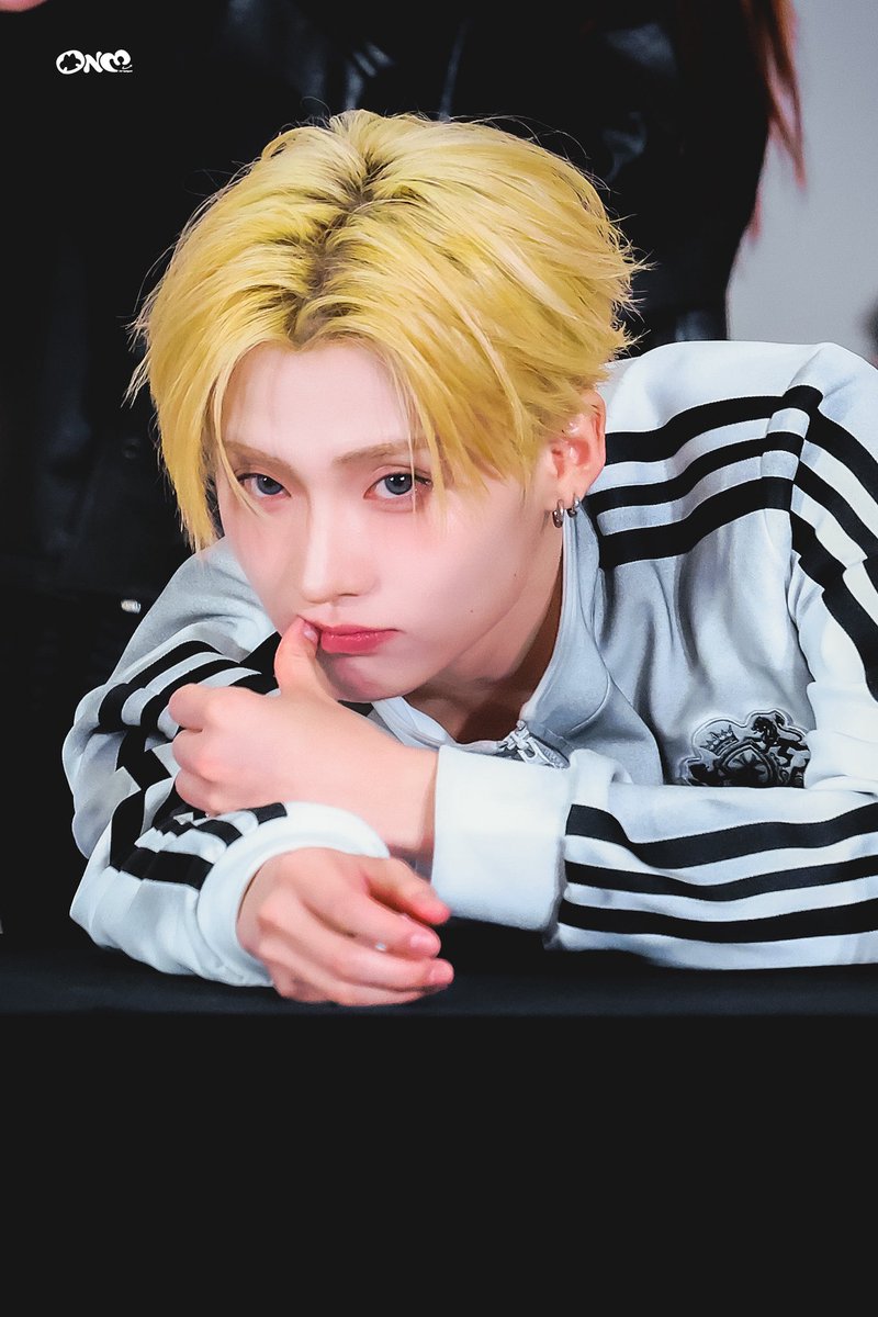 𝙊𝙉𝙀. tweet media