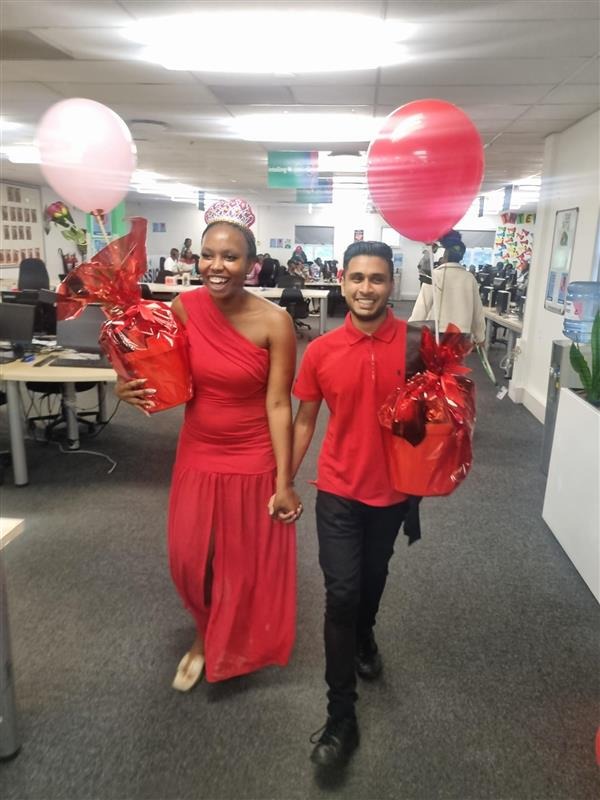 Intelling_Ltd's tweet photo. A little Valentine’s Day throwback ❤️

Last month, our teams brought the love to site and got into the Valentine’s spirit together. 

From themed outfits to love letters, it was great to see everyone getting involved 🙌

Here’s a look back from the day! 📸

(1/2) https://t.co/u3VSPVG2HY