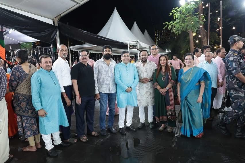 Anishjofficial's tweet image. दिनांक २६ ऑक्टोंबर रोजी भाजपा नेते व माजी खासदार श्री. किरीट सोमैयाजी व श्री. नील सोमैयाजी यांच्या नीलम नगर निवास्थानी आयोजित दिवाळी स्नेह-संमेलनात आमदार श्री. मिहिर भाई कोटेचा यांच्या सोबत शामिल झालो. 
 #diwali2025  #kiritsomaiya #neilsomaiya #bjp #NarendraModi  #mihirkotecha