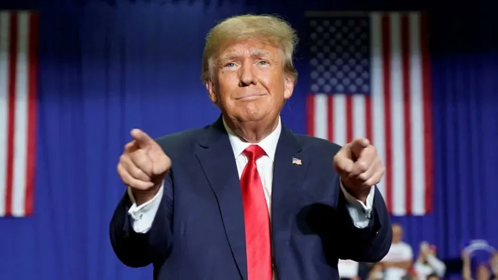 🚨 Donald Trump amenaza con una ofensiva “20 veces más fuerte” si Irán bloquea el estrecho de Ormuz

Bombardeos, amenazas militares y ataques en distintos puntos de la región marcan una jornada de alta tensión en Medio Oriente

👉 bumnews.com.ar/donald-trump-a…