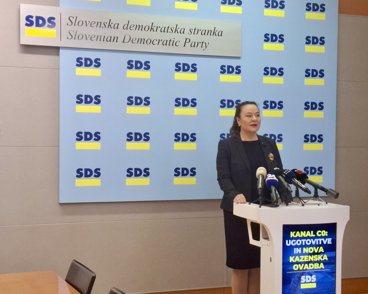 Poslanska skupina SDS tweet media