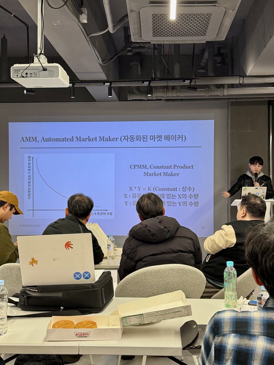 Mark Lee tweet media