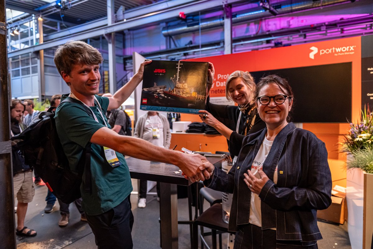 ContainerDays tweet media