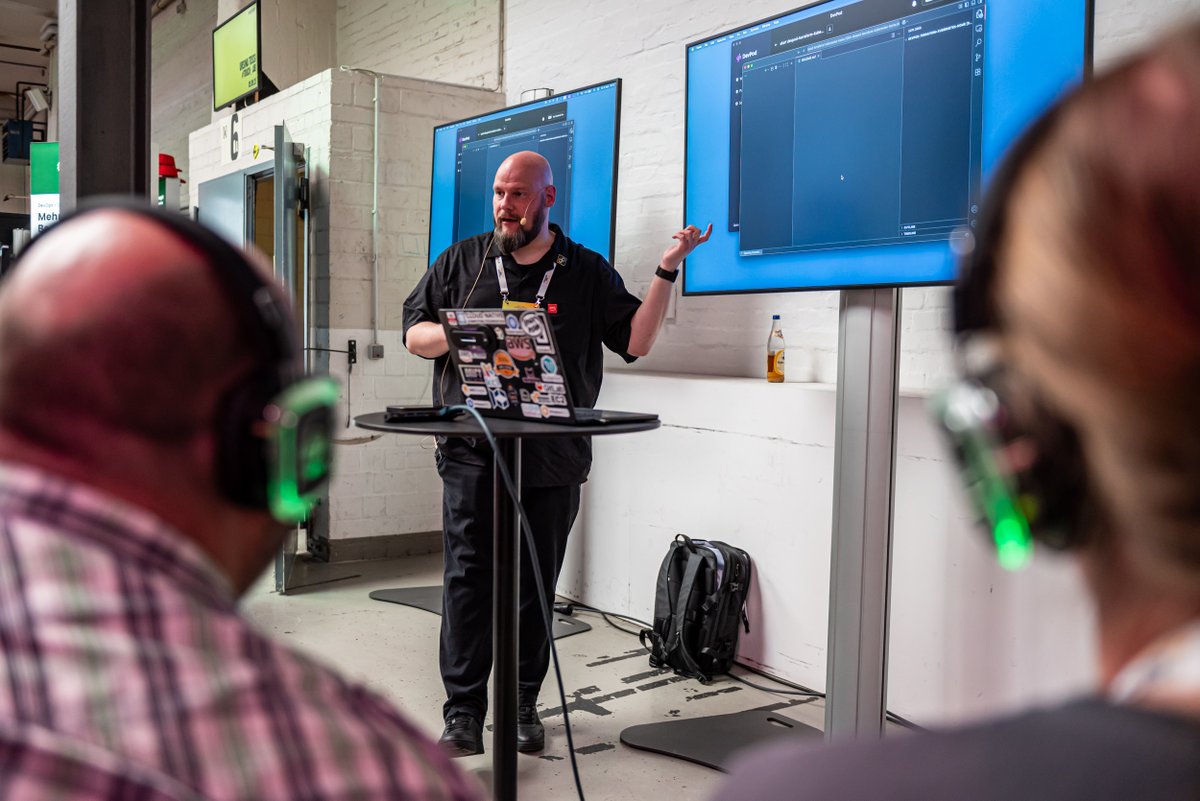 ContainerDays tweet media