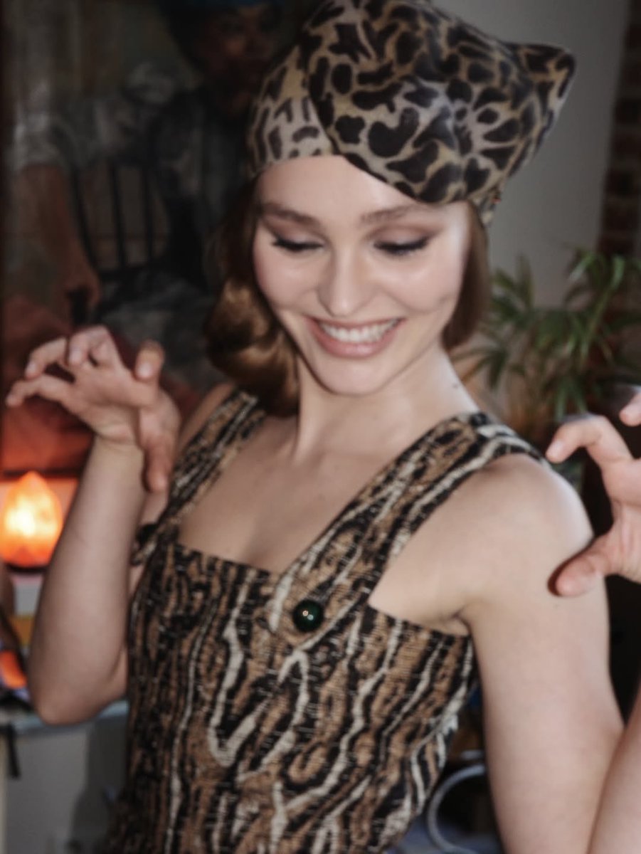 Lily-Rose Depp Updates tweet media