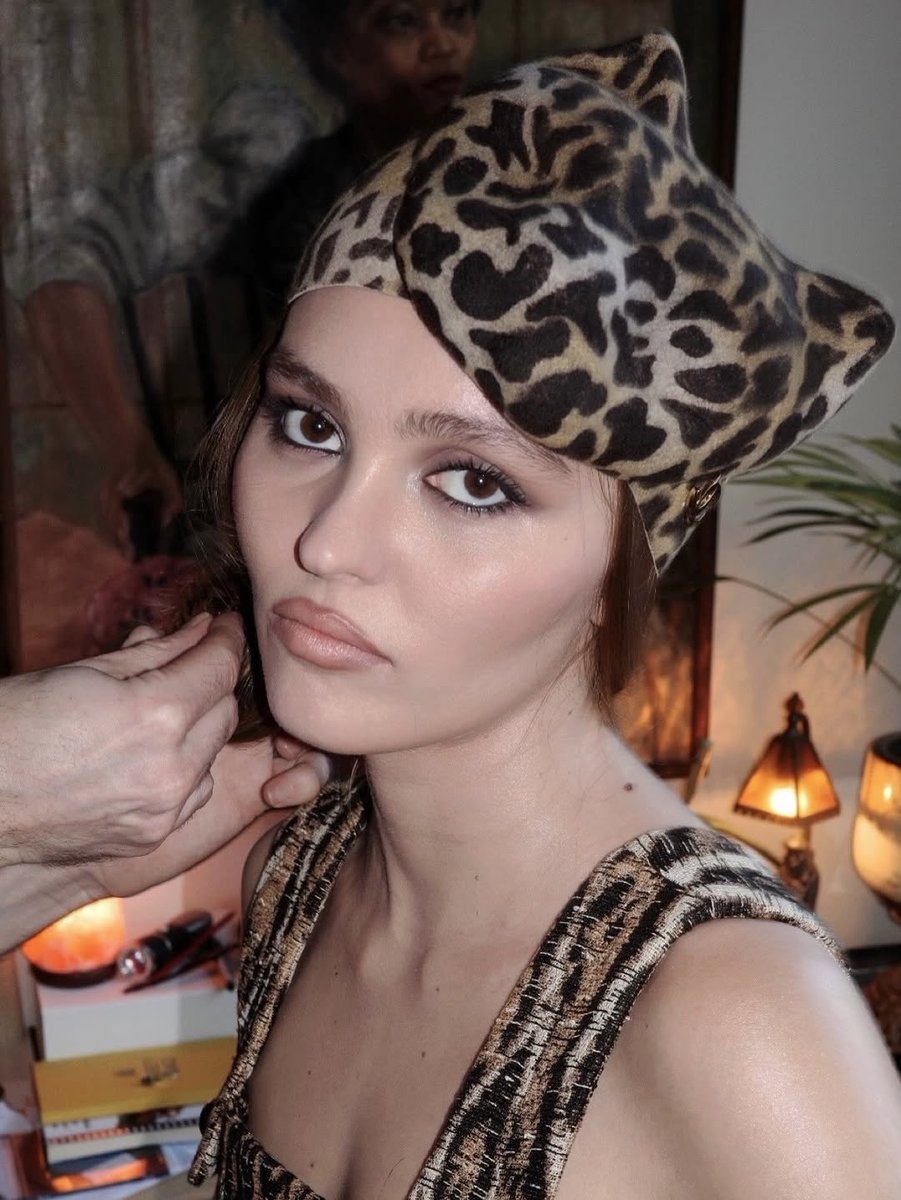 Lily-Rose Depp Updates tweet media