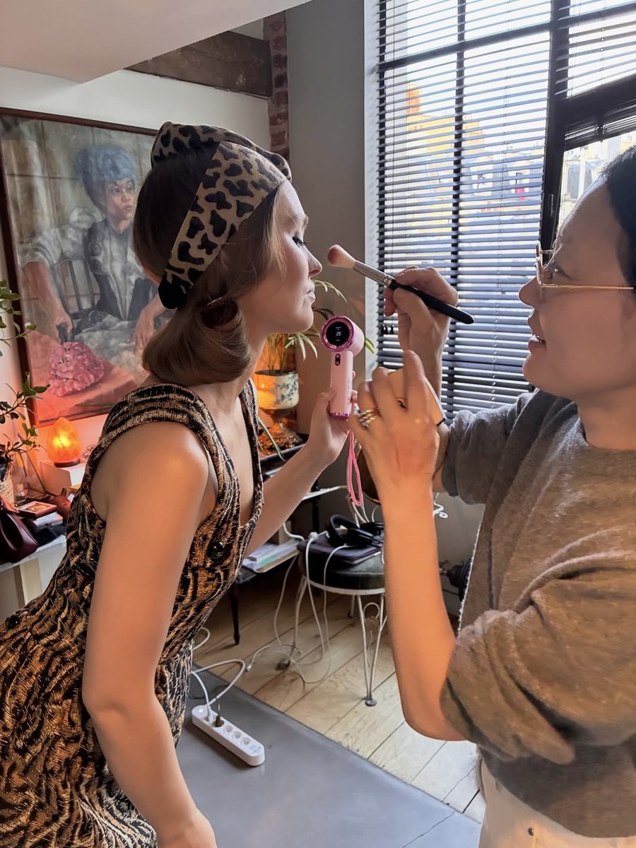 Lily-Rose Depp Updates tweet media