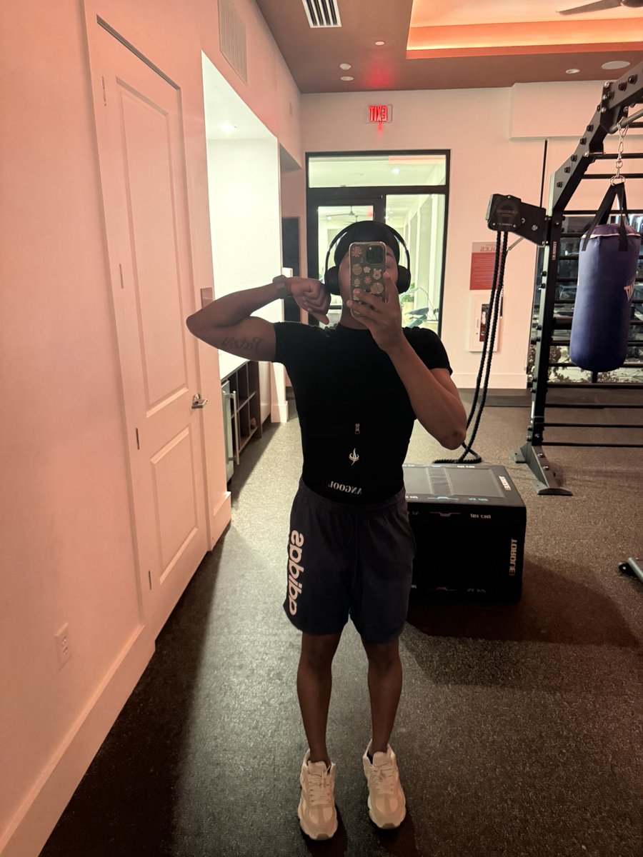 LIL MR BIG PRESSURE tweet media