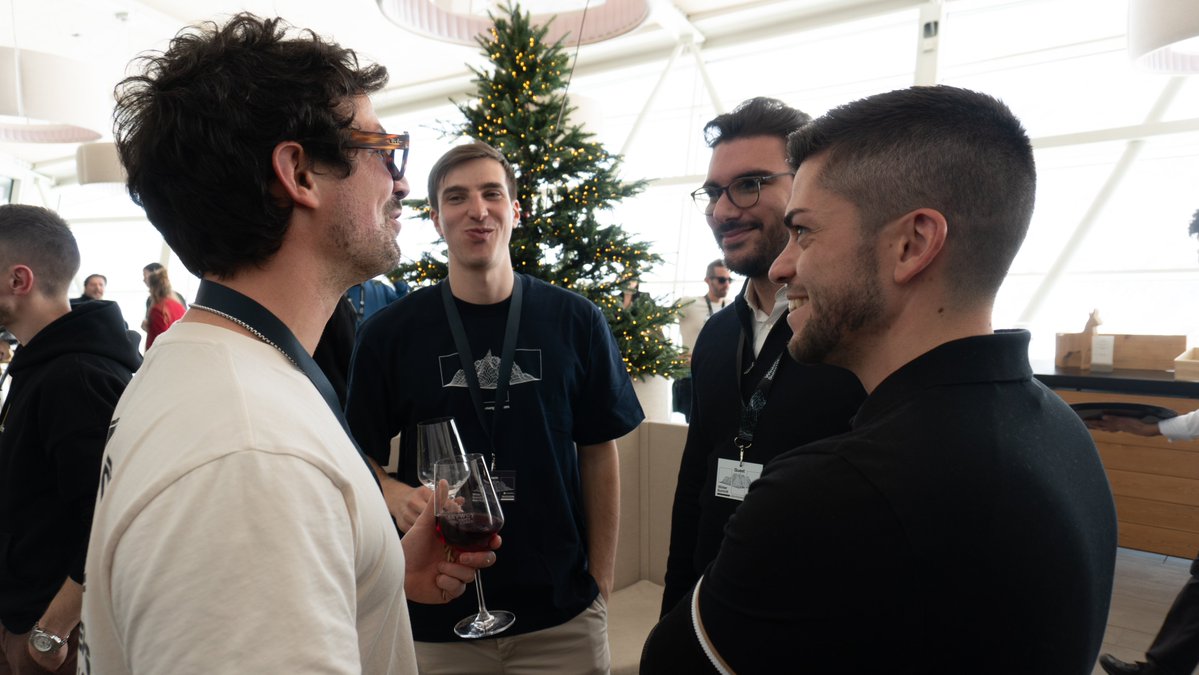 Young Platform tweet media