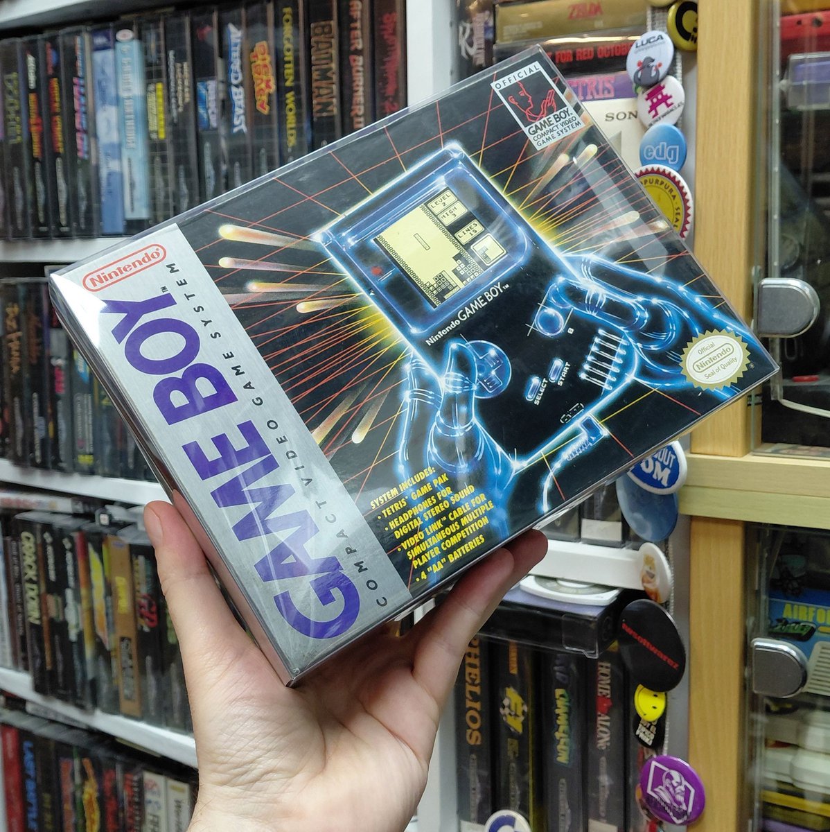 tentaculop's tweet image. #DIA1 ¡Enfundando consolas! Me he dejado una pasta en #boxprotector pero está valiendo la pena. ¿La primera? Esta #GameBoy y otra con la caja de Tetris; ahora están a salvo de cualquier daño. ¡¡Protege tus consolas!!